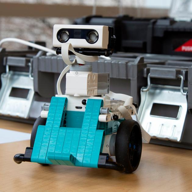 Lego robotics using the Lego robot inventors kit and app
